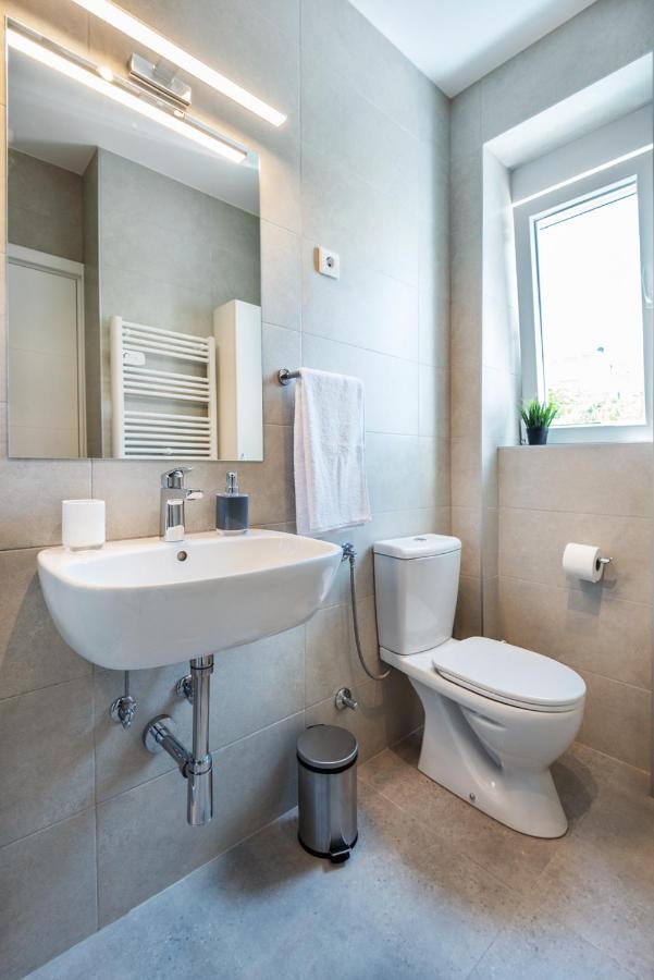 Studio Apartment Financial Park Belgrad Exteriör bild