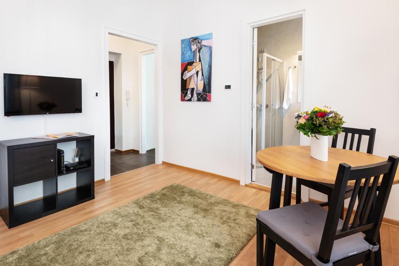Studio Apartment Financial Park Belgrad Exteriör bild